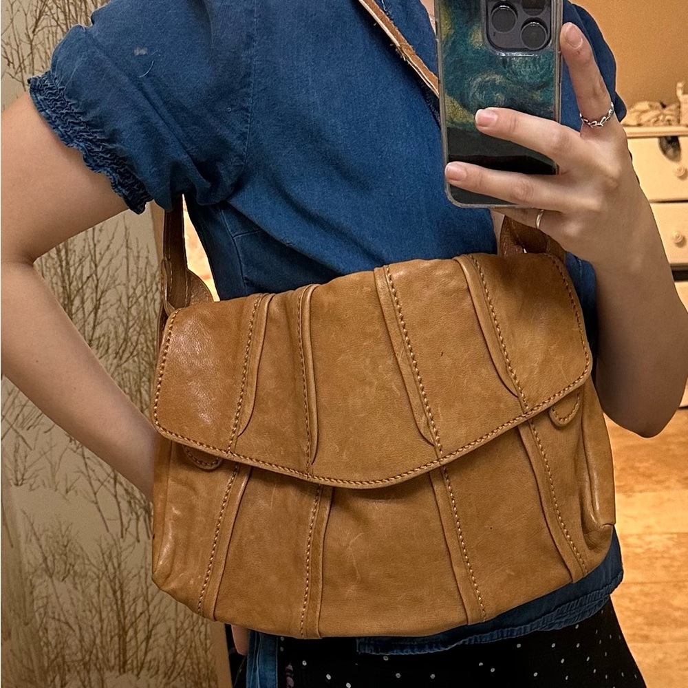VALENTINO camel leather purse